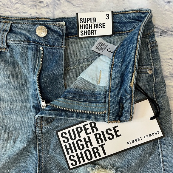 Blue high waisted ripped jeans with floral design size 3 - Picture 3 of 6